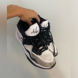 Nike Kyrie Infinity Basketball Shoes